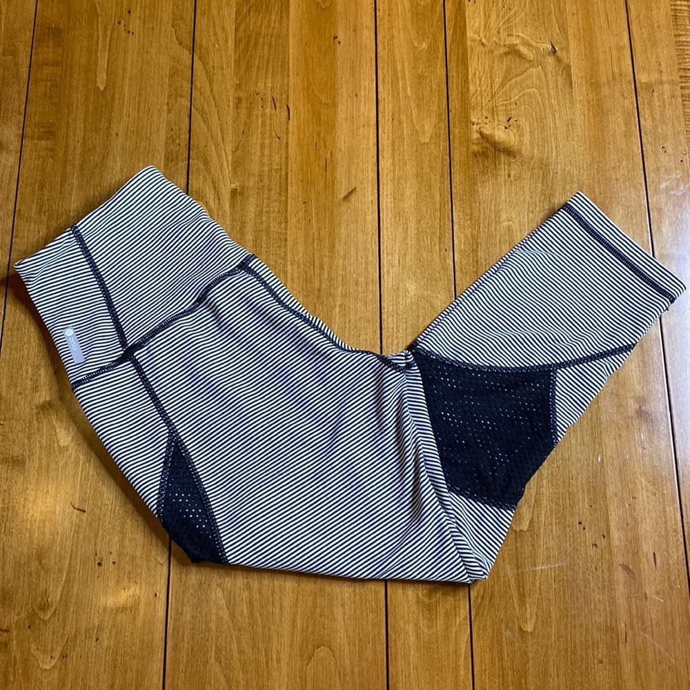 Zella Cropped Leggings Size Small